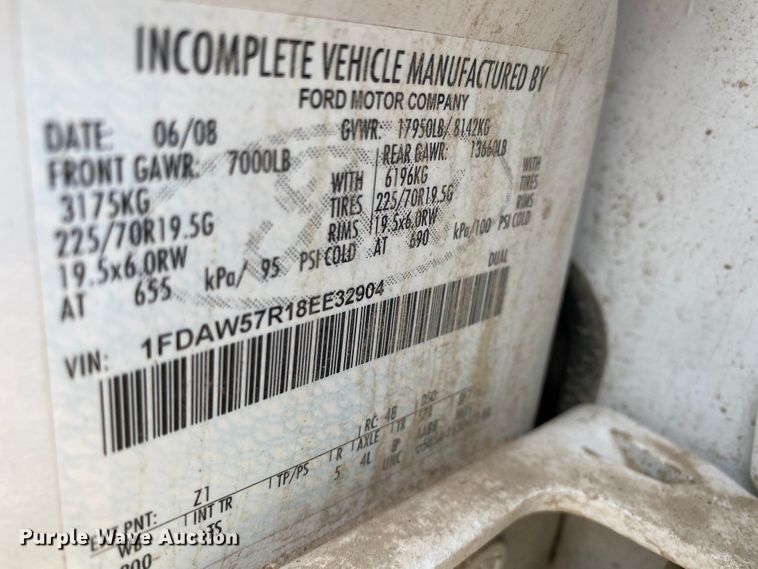 image for item DI8751 2008 Ford F550 Super Duty XL  Crew Cab flatbed truck