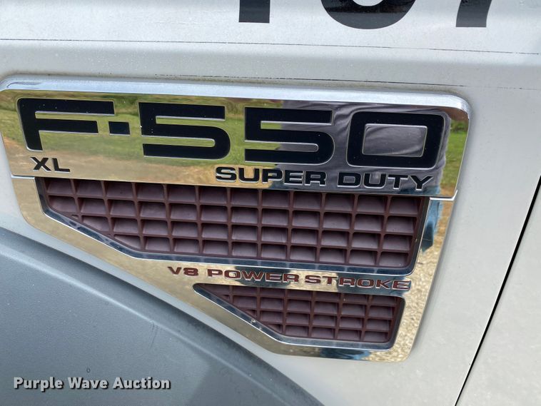 image for item DI8751 2008 Ford F550 Super Duty XL  Crew Cab flatbed truck