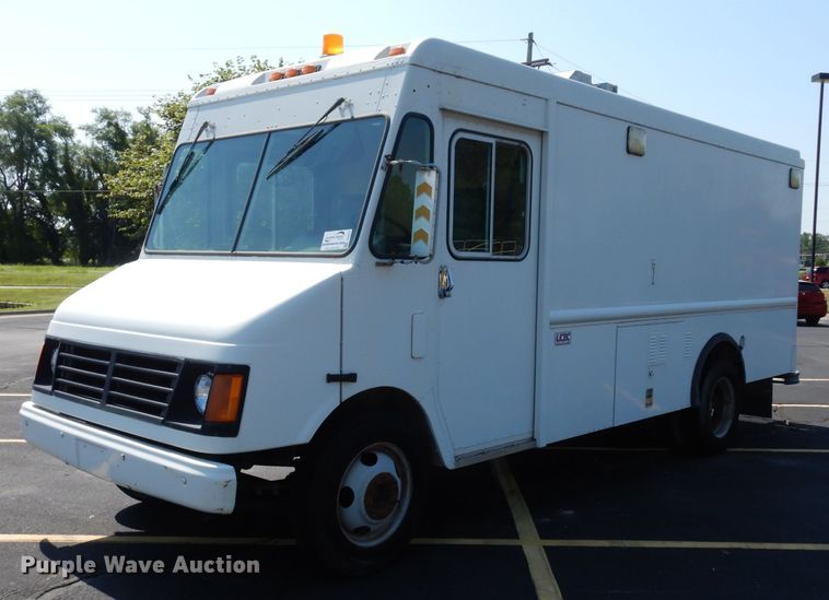 image for item DJ4277 1999 Chevrolet P40  delivery van