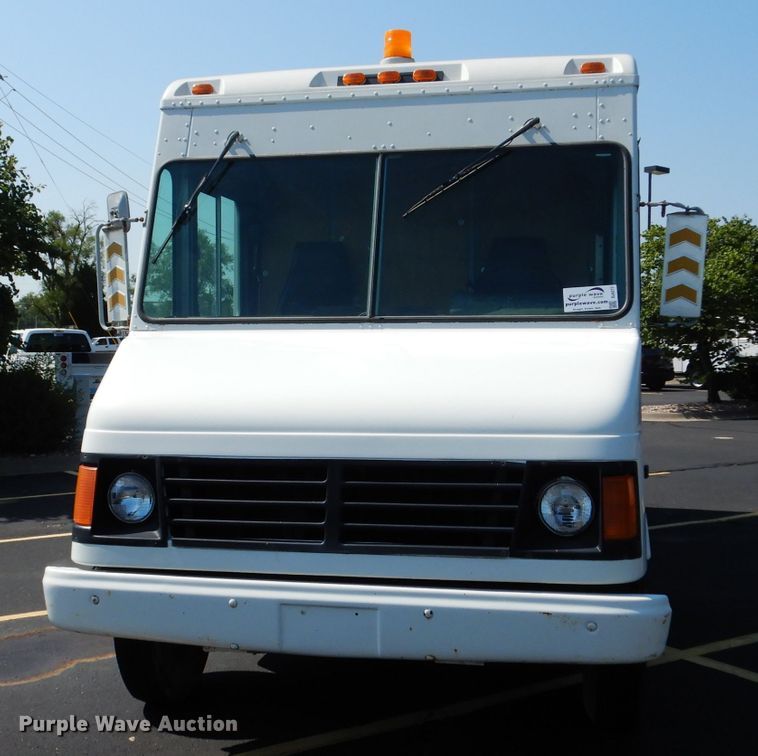 image for item DJ4277 1999 Chevrolet P40  delivery van