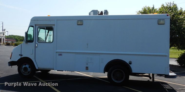 image for item DJ4277 1999 Chevrolet P40  delivery van