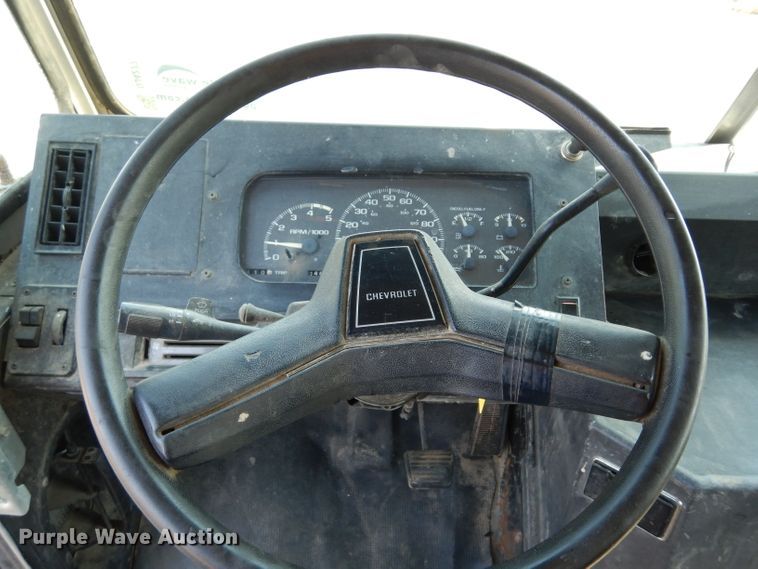 image for item DJ4277 1999 Chevrolet P40  delivery van