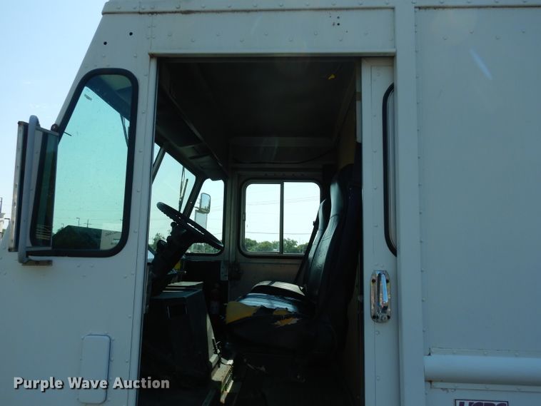 image for item DJ4277 1999 Chevrolet P40  delivery van