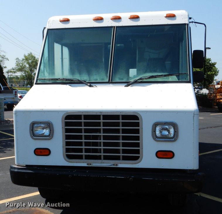 image for item DJ4278 1996 GMC Utilimaster  delivery van