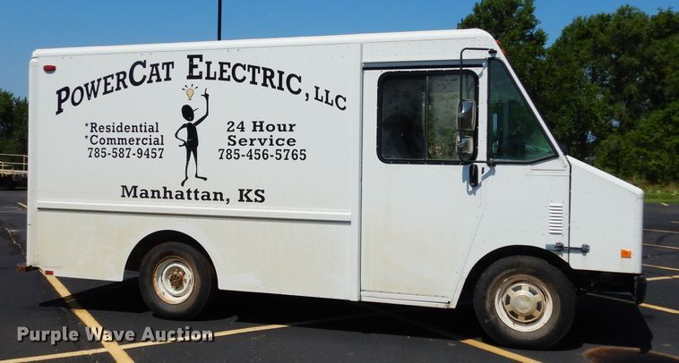 image for item DJ4278 1996 GMC Utilimaster  delivery van