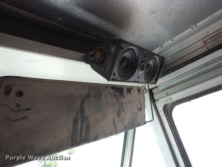 image for item DJ4278 1996 GMC Utilimaster  delivery van