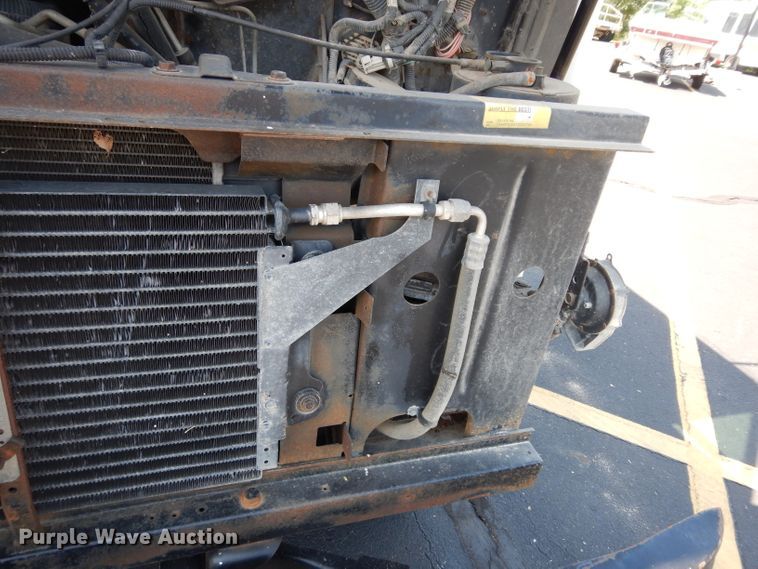 image for item DJ4278 1996 GMC Utilimaster  delivery van