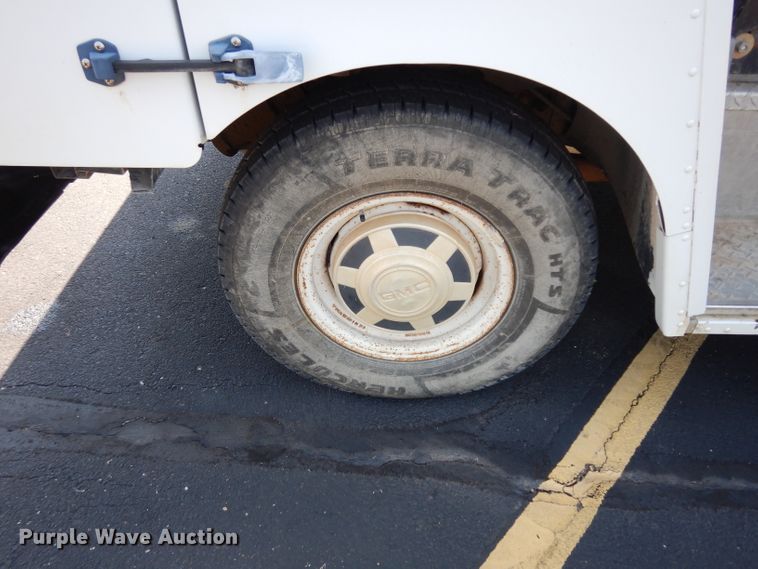 image for item DJ4278 1996 GMC Utilimaster  delivery van