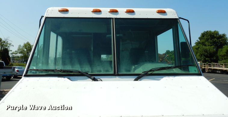 image for item DJ4278 1996 GMC Utilimaster  delivery van