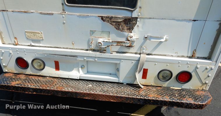 image for item DJ4278 1996 GMC Utilimaster  delivery van