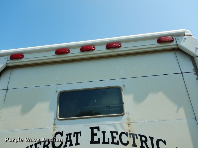 image for item DJ4278 1996 GMC Utilimaster  delivery van