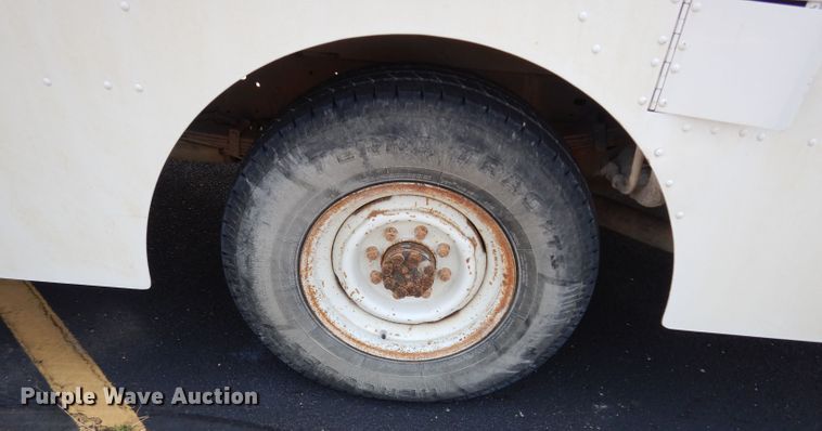 image for item DJ4278 1996 GMC Utilimaster  delivery van