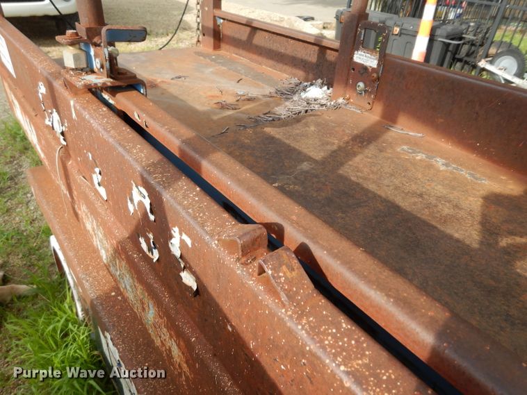 image for item DJ4293 1999 Genie  scissor lift