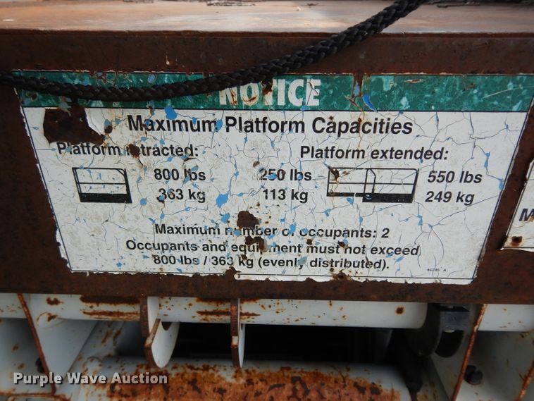 image for item DJ4293 1999 Genie  scissor lift