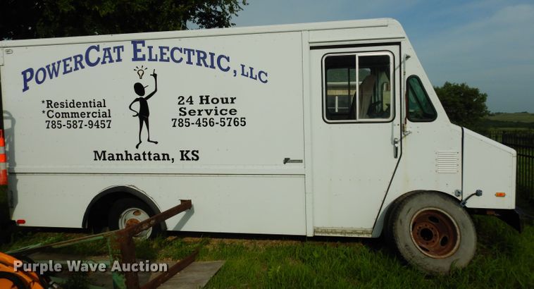 image for item DJ4294 1994 Chevrolet P30 Utilitmaster  delivery van