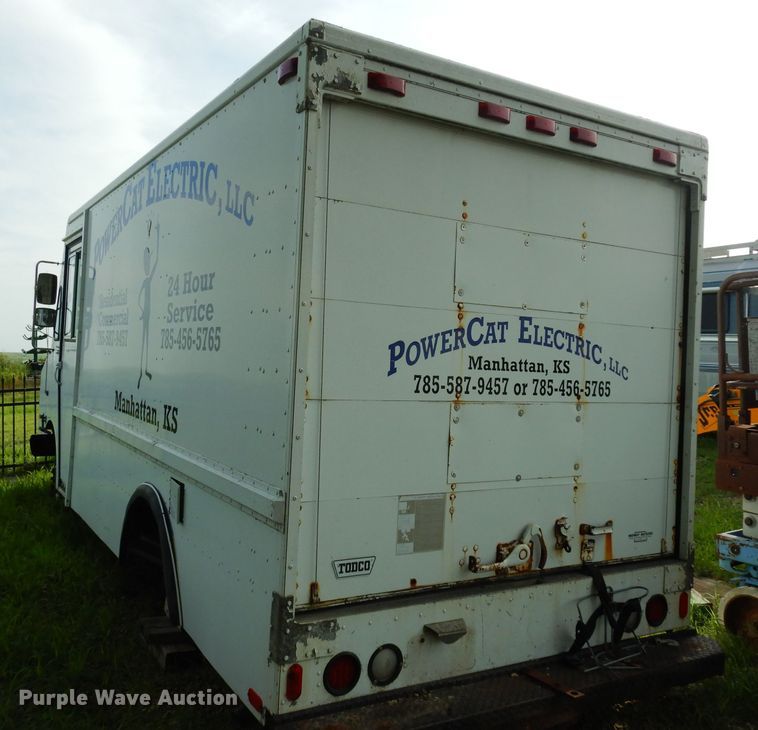 image for item DJ4294 1994 Chevrolet P30 Utilitmaster  delivery van