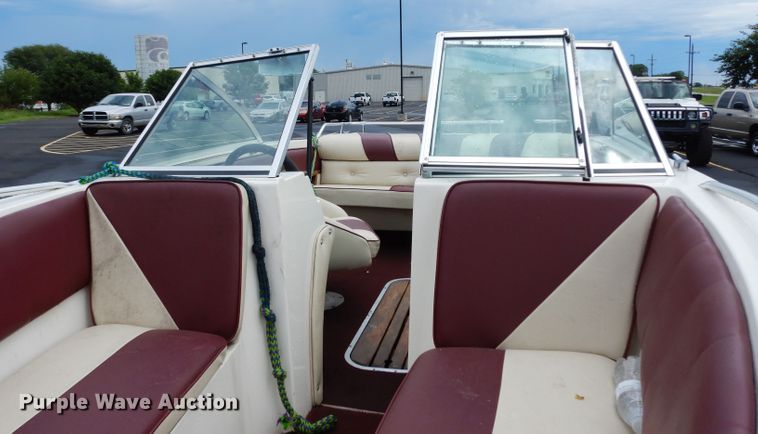 image for item DJ4303 1987 Mach 1  boat