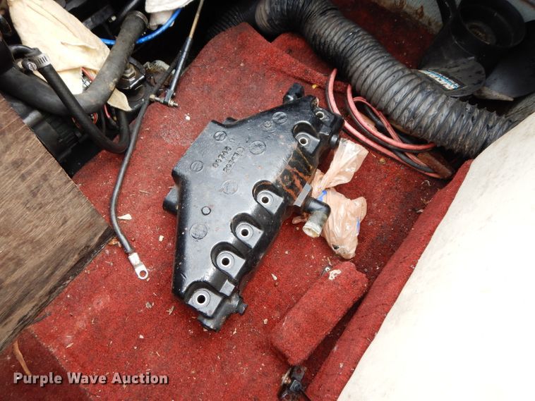 image for item DJ4303 1987 Mach 1  boat