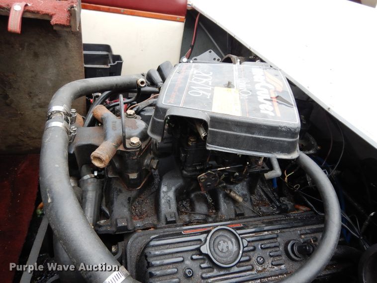 image for item DJ4303 1987 Mach 1  boat