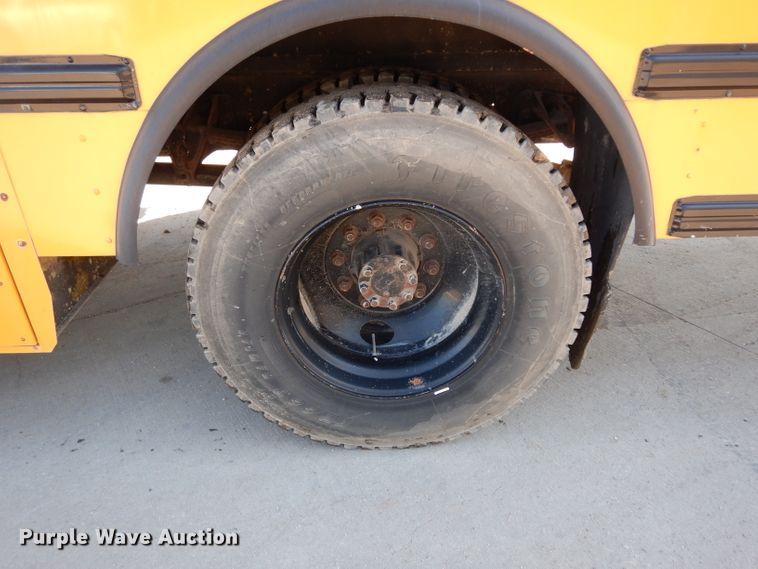 image for item DJ4306 2004 International FE300  school bus