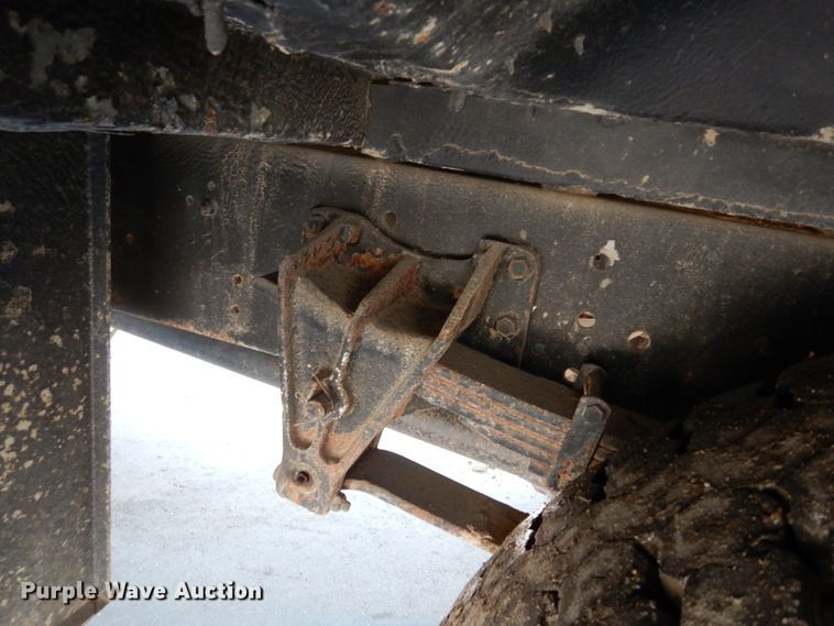 image for item DJ4306 2004 International FE300  school bus