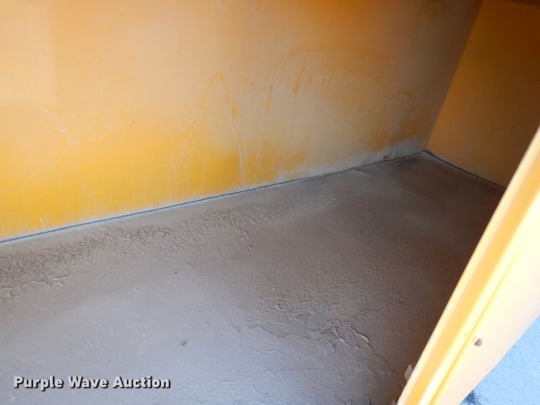 image for item DJ4306 2004 International FE300  school bus