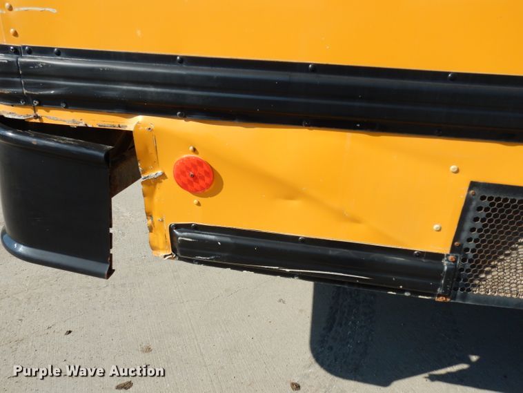 image for item DJ4306 2004 International FE300  school bus