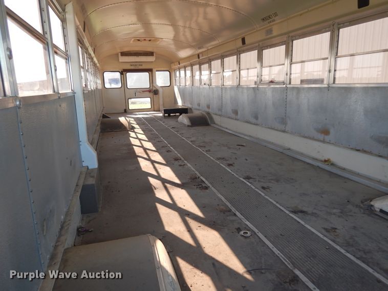 image for item DJ4306 2004 International FE300  school bus