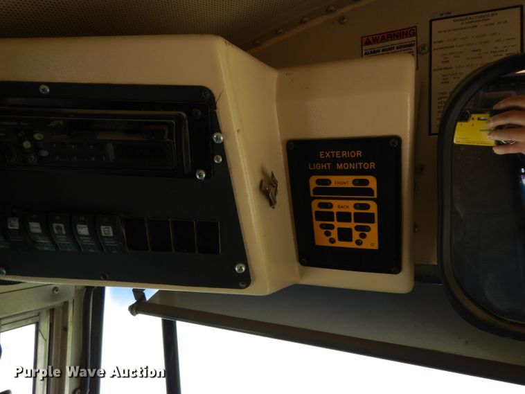 image for item DJ4306 2004 International FE300  school bus