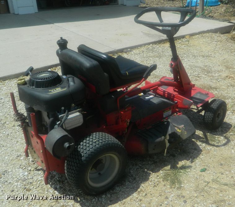 image for item EH9478 Snapper 28HIVAC lawn mower