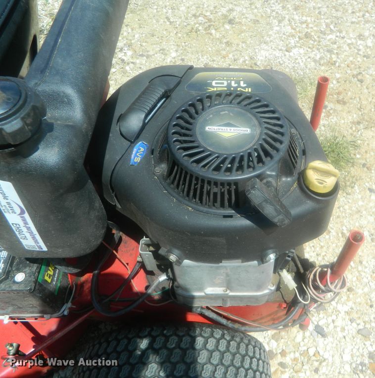 image for item EH9478 Snapper 28HIVAC lawn mower