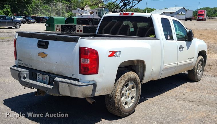image for item EL9912 2010 Chevrolet Silverado 1500  Ext. Cab pickup truck