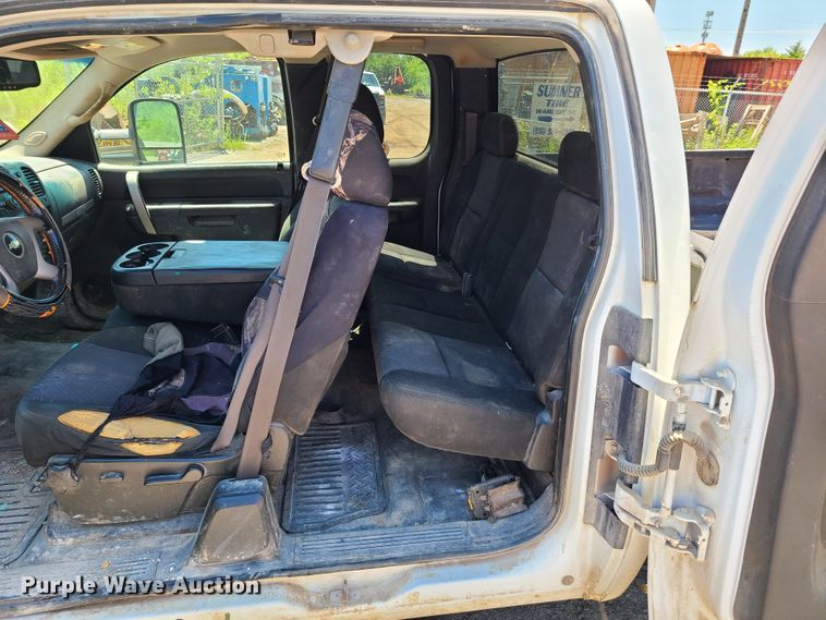 image for item EL9912 2010 Chevrolet Silverado 1500  Ext. Cab pickup truck