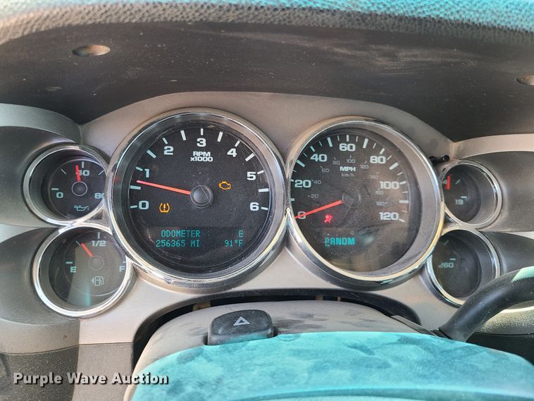 image for item EL9912 2010 Chevrolet Silverado 1500  Ext. Cab pickup truck