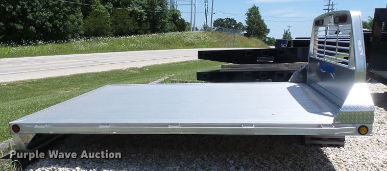 image for item EP9859 Hillsboro 2000 Series flatbed