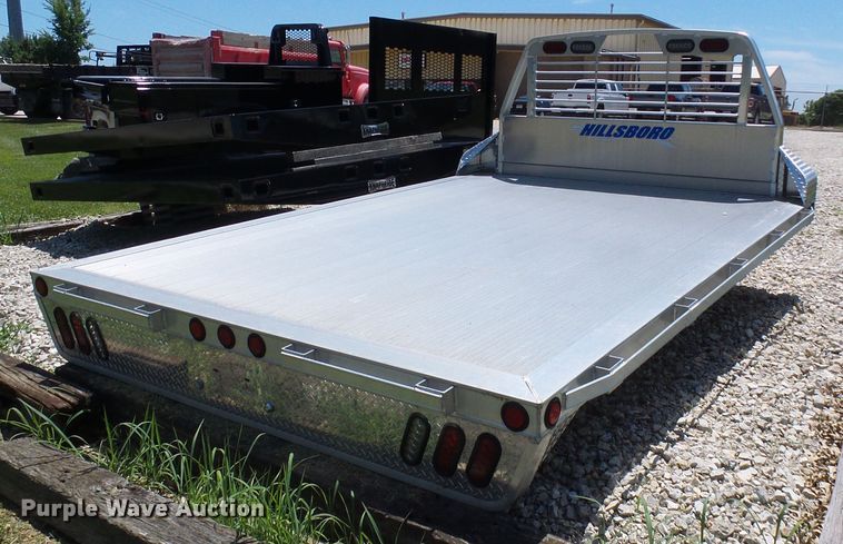 image for item EP9859 Hillsboro 2000 Series flatbed