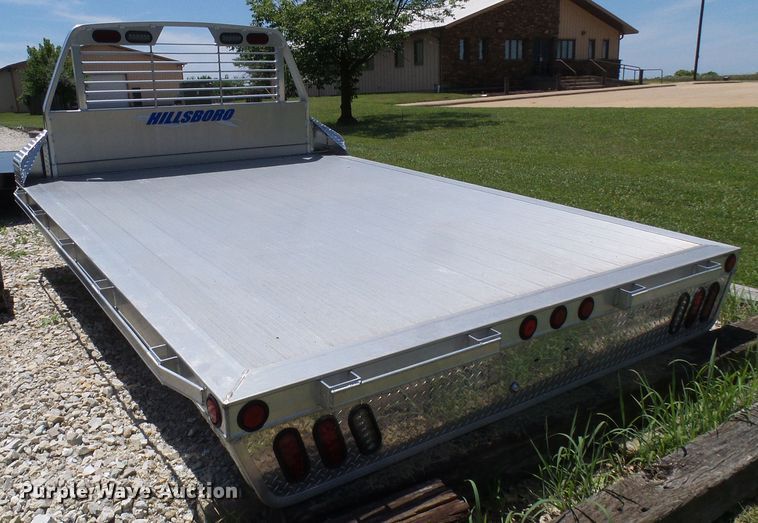 image for item EP9859 Hillsboro 2000 Series flatbed