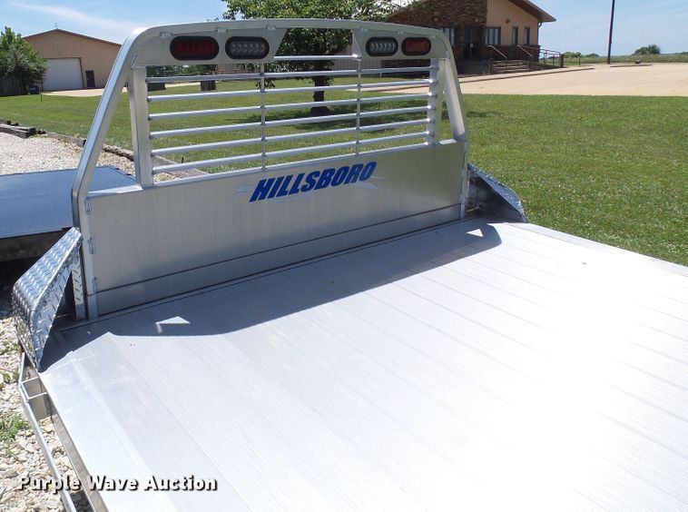 image for item EP9859 Hillsboro 2000 Series flatbed