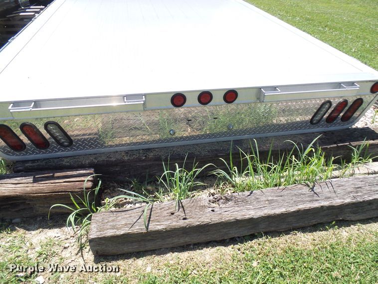 image for item EP9859 Hillsboro 2000 Series flatbed
