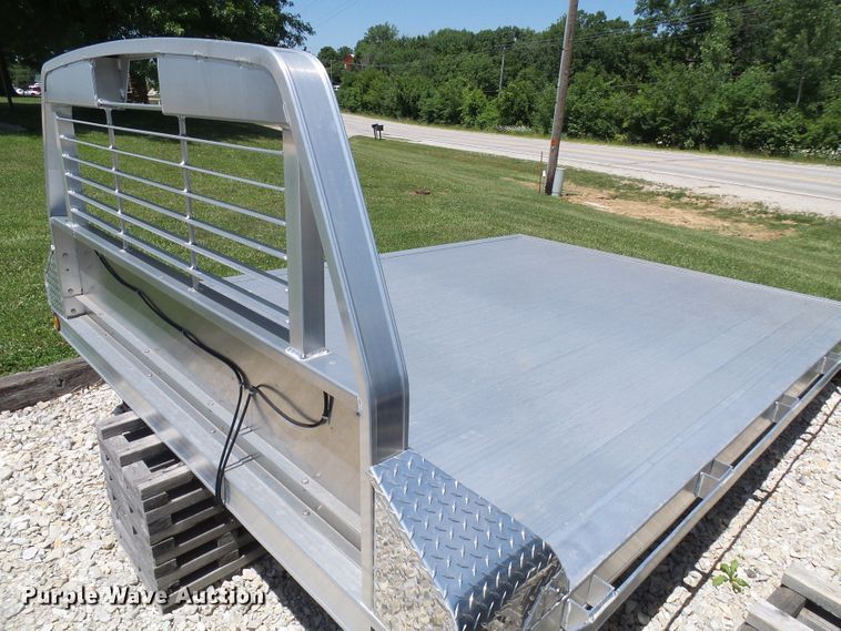 image for item EP9859 Hillsboro 2000 Series flatbed