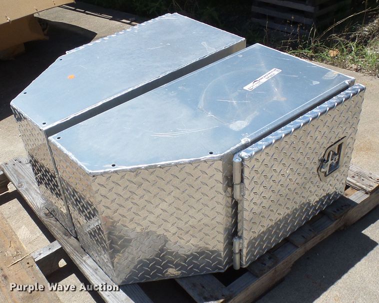 image for item EP9864 (2) Hillsboro toolboxes