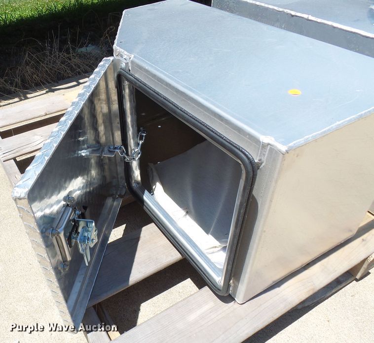 image for item EP9865 (2) Hillsboro toolboxes