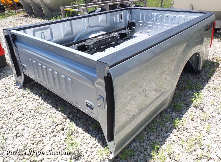 image for item EP9869 2017 Ford pickup truck bed