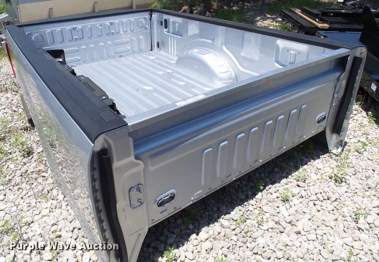 image for item EP9869 2017 Ford pickup truck bed