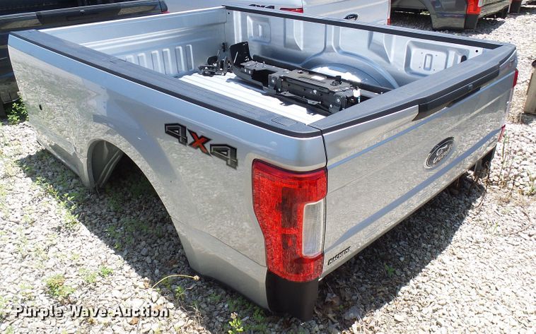 image for item EP9869 2017 Ford pickup truck bed