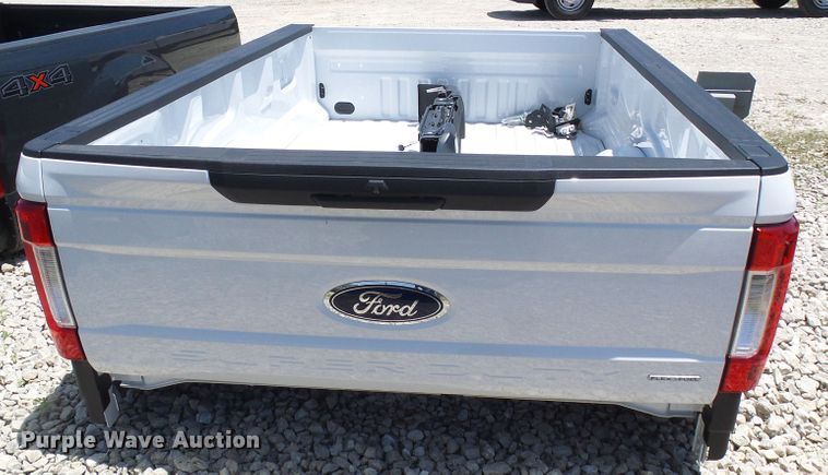image for item EP9870 2017 Ford pickup truck bed
