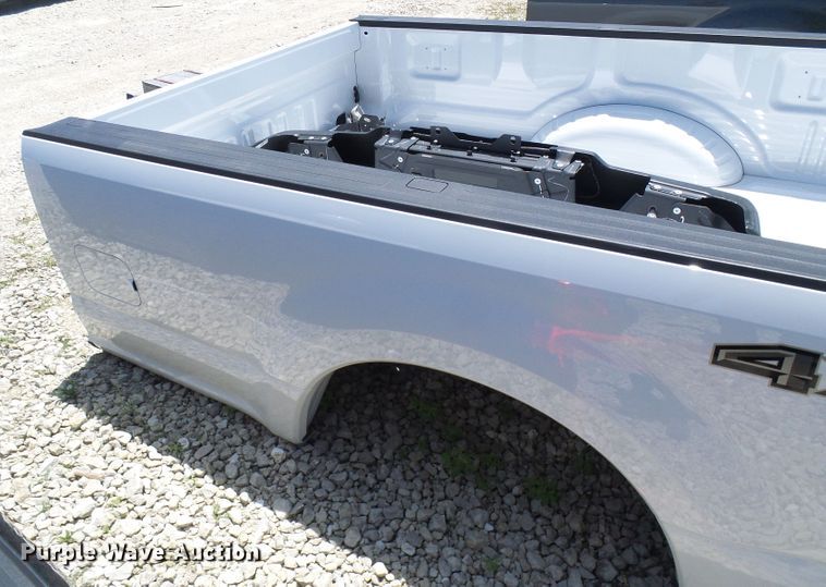 image for item EP9870 2017 Ford pickup truck bed