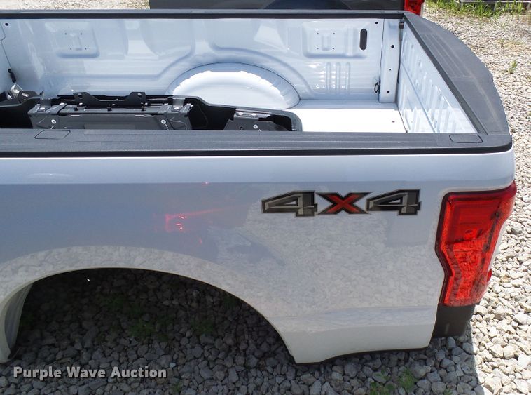 image for item EP9870 2017 Ford pickup truck bed