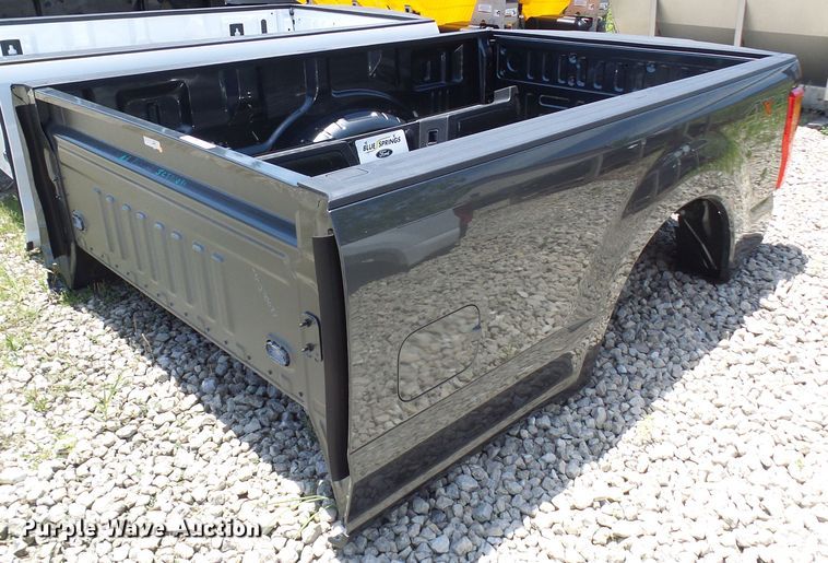 image for item EP9871 2017 Ford pickup truck bed