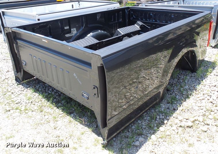 image for item EP9872 2017 Ford pickup truck bed